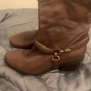 8.5 wide ladies leather boots